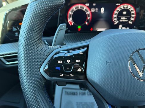 Used 2025 Volkswagen Golf R Black Edition image 29