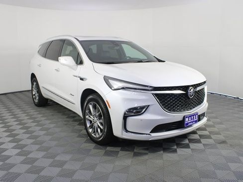 Used 2022 Buick Enclave Avenir w/ Avenir Technology Package image 32