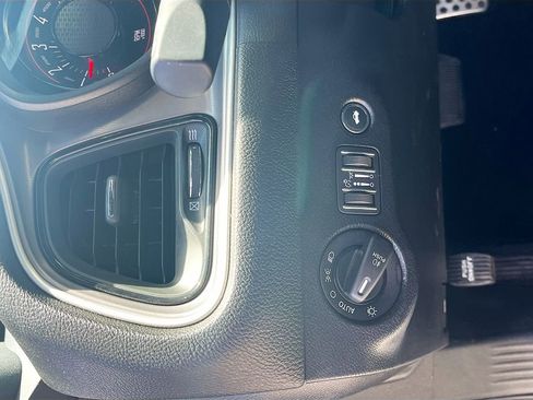 Used 2022 Dodge Challenger R/T w/ Blacktop Package image 10