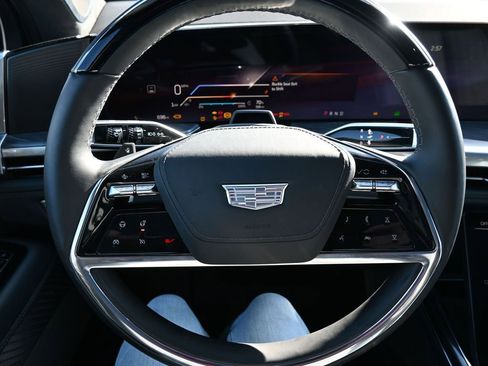 Used 2025 Cadillac Escalade IQ Sport 2 image 25