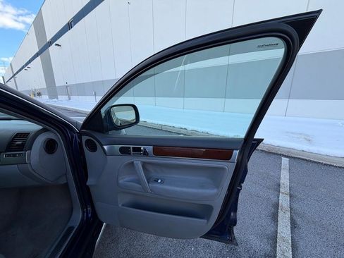 Used 2004 Volkswagen Touareg V8 image 21