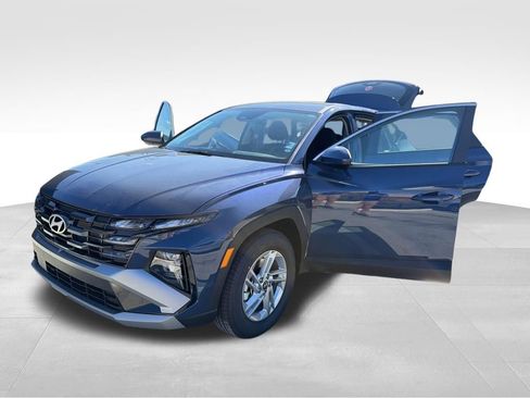 New 2026 Hyundai Tucson SE image 13