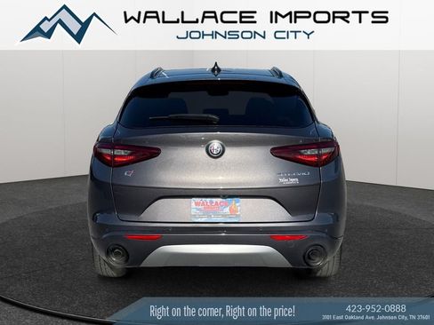 Used 2023 Alfa Romeo Stelvio Ti AWD/4WD image 4