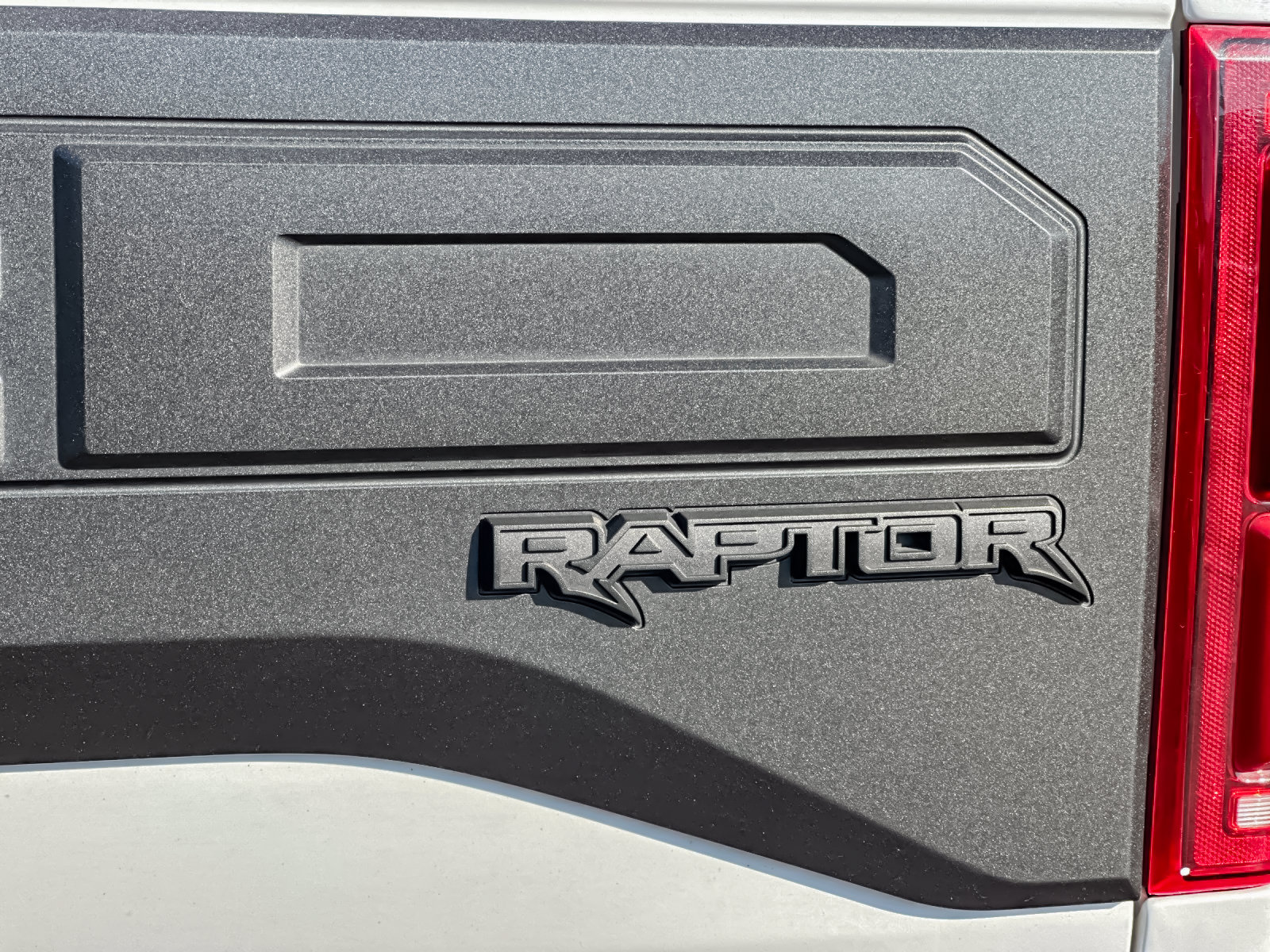 Used 2018 Ford F150 Raptor w/ Equipment Group 802A Luxury AWD/4WD image 27