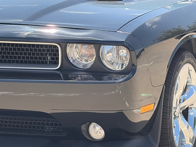 Used 2013 Dodge Challenger R/T RWD image 4