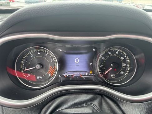 Used 2014 Jeep Cherokee Trailhawk w/ Comfort/Convenience Group AWD/4WD image 15