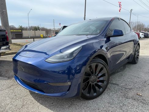 Used 2023 Tesla Model Y Performance image 19
