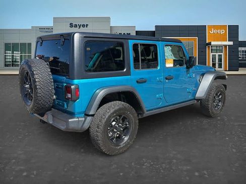Used 2024 Jeep Wrangler Unlimited AWD/4WD image 7