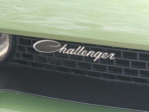 Used 2022 Dodge Challenger R/T Scat Pack RWD image 11