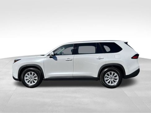 New 2026 Toyota Grand Highlander XLE image 2