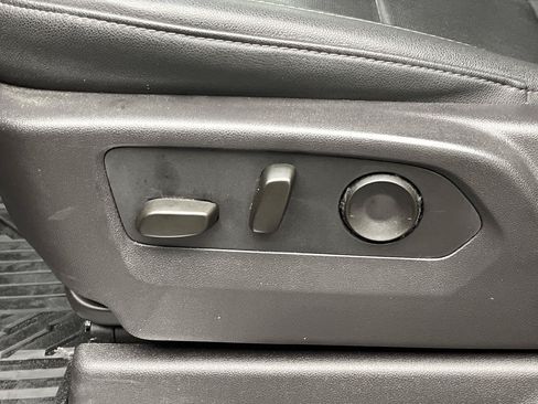 Certified 2024 Chevrolet Silverado 1500 LTZ AWD/4WD image 11