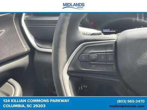 Used 2023 Jeep Grand Cherokee Altitude RWD image 21