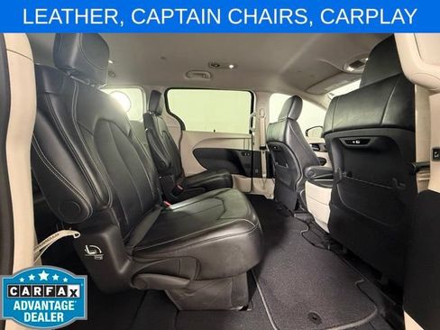 Used 2024 Chrysler Pacifica Touring-L FWD image 35