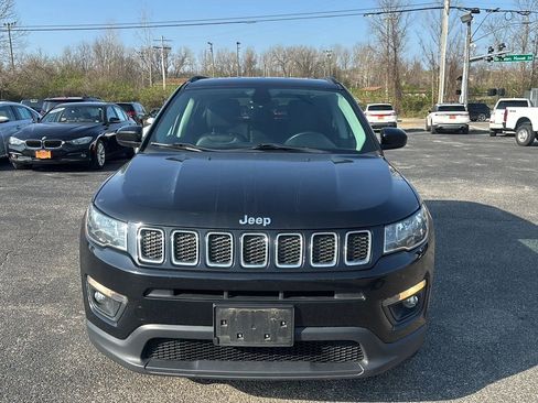 Used 2017 Jeep Compass Latitude w/ Popular Equipment Group image 8