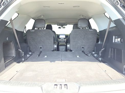 Used 2023 Ford Explorer XLT w/ Equipment Group 202A image 32