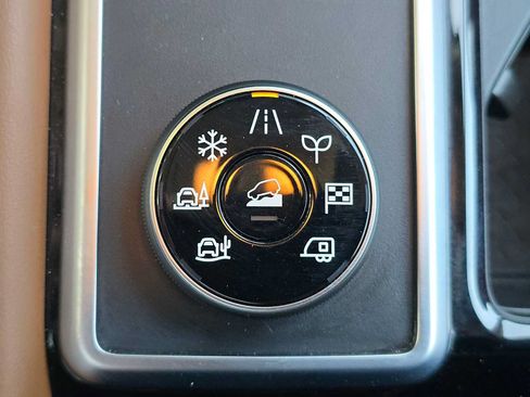 Used 2025 Nissan Pathfinder Platinum AWD/4WD image 37