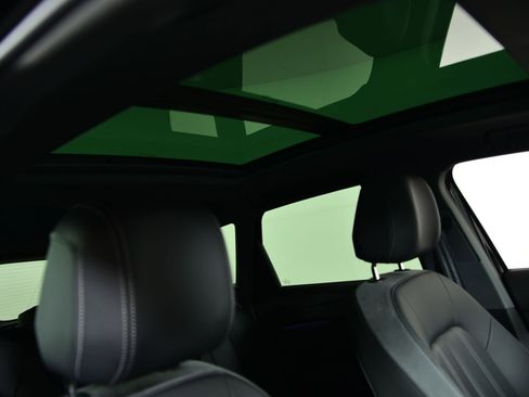 Used 2025 Audi Q4 e-tron Premium w/ Convenience Package image 14