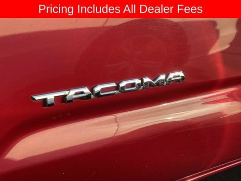 Used 2019 Toyota Tacoma TRD Off-Road w/ Technology Package AWD/4WD image 3
