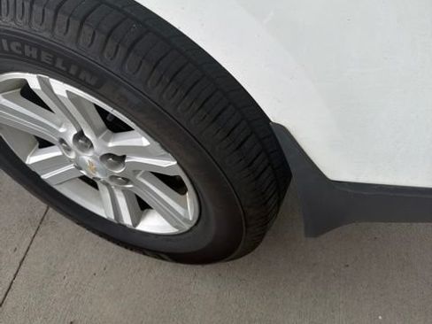 Used 2014 Chevrolet Traverse LT FWD image 14