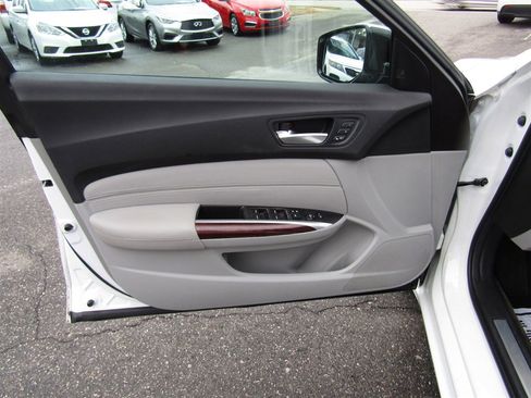 Used 2016 Acura TLX V6 SH-AWD w/ Technology Pkg image 17