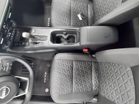 Used 2026 Nissan Kicks SV w/ SV Premium Package AWD/4WD image 42