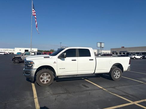Used 2025 RAM 2500 Big Horn AWD/4WD image 4