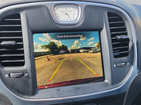 Used 2021 Chrysler 300 Touring L RWD image 29