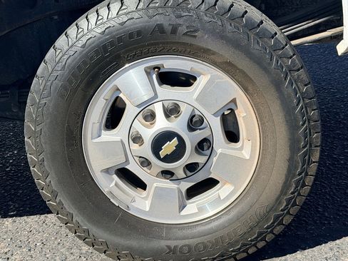 Used 2014 Chevrolet Silverado 2500 LT image 37