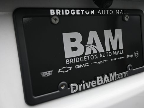 Used 2023 GMC Terrain SLE w/ Driver Convenience Package AWD/4WD image 32