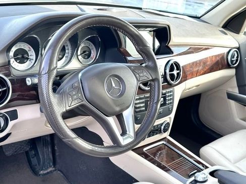 Used 2015 Mercedes-Benz GLK 350 4MATIC image 15