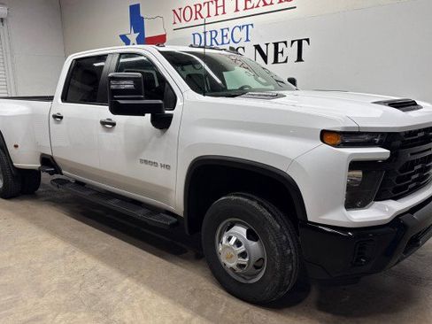 Used 2024 Chevrolet Silverado 3500 W/T image 3
