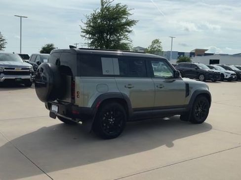 Used 2020 Land Rover Defender 110 HSE AWD/4WD image 9
