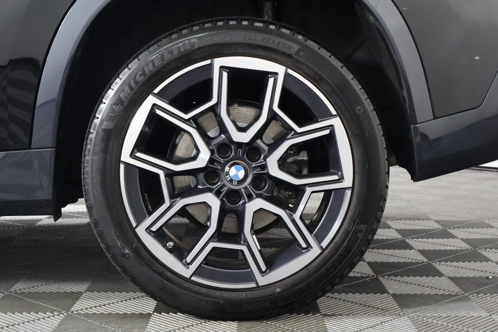 Used 2024 BMW X1 xDrive28i w/ Technology Package AWD/4WD image 16