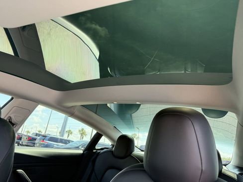 Used 2021 Tesla Model 3 Standard Range RWD image 22
