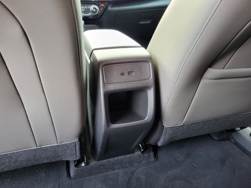 Used 2025 Chevrolet Trax ACTIV w/ Sunroof Package image 15