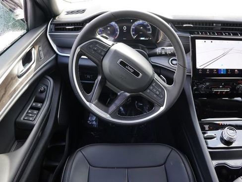 New 2025 Jeep Grand Cherokee L Limited w/ Black Appearance Package image 14