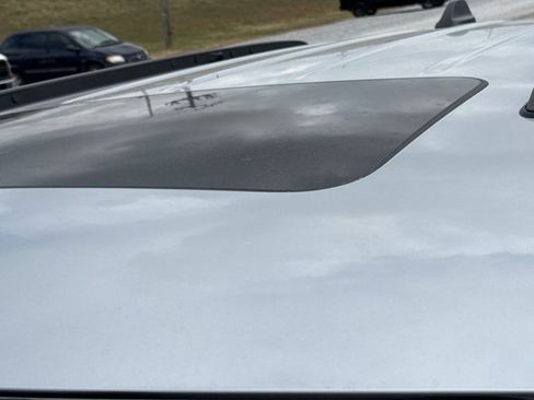 New 2025 Jeep Grand Cherokee Altitude image 13