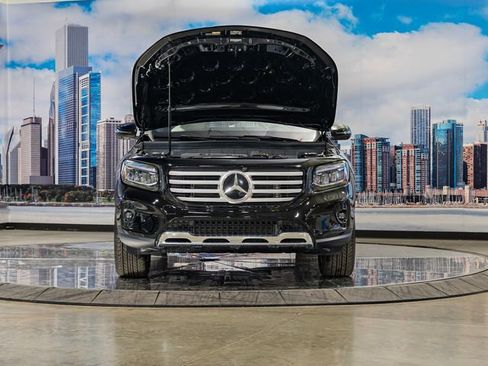 Used 2026 Mercedes-Benz GLB 250 4MATIC image 4