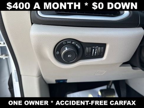 Used 2024 Chrysler Pacifica Touring-L image 20