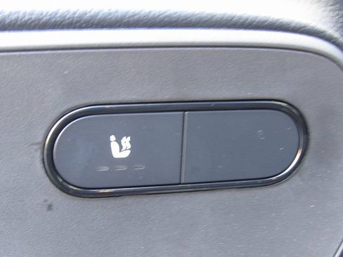 Used 2025 Mercedes-Benz Sprinter 2500 image 12