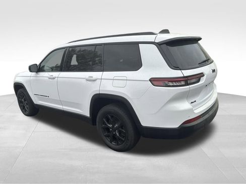 Used 2024 Jeep Grand Cherokee L Laredo AWD/4WD image 19