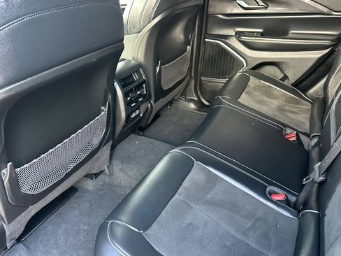 Used 2022 Jeep Grand Cherokee Altitude AWD/4WD image 10