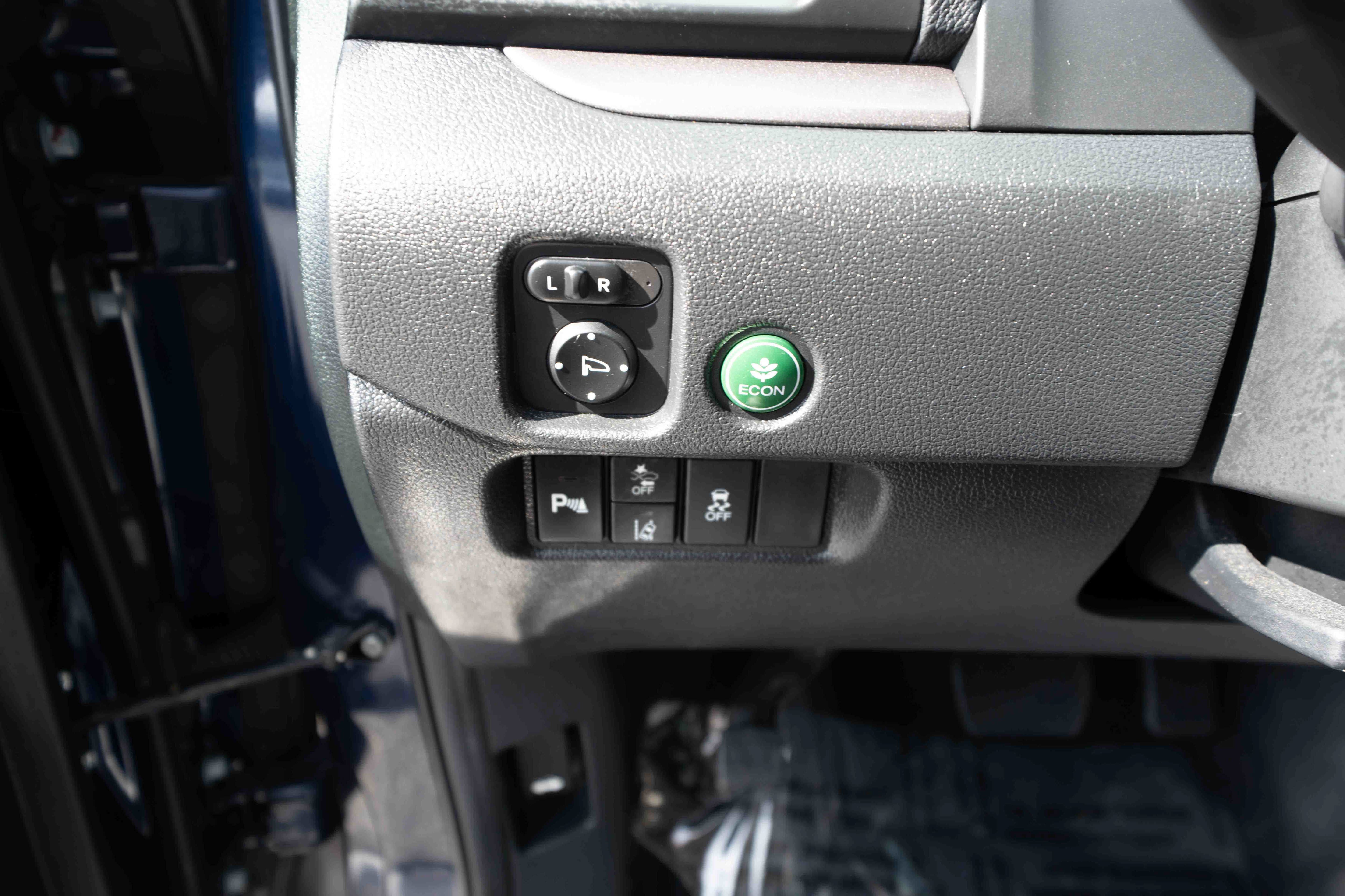 Used 2025 Honda Passport EX-L image 11