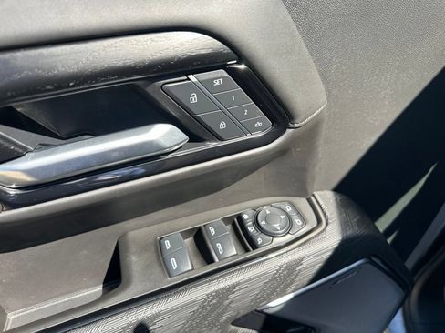 Certified 2025 GMC Sierra 2500 AT4X AWD/4WD image 18