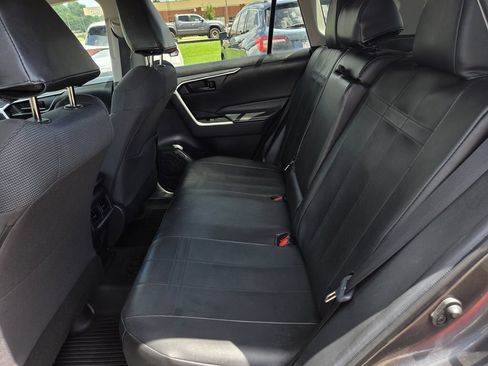 Used 2022 Toyota RAV4 LE FWD image 17