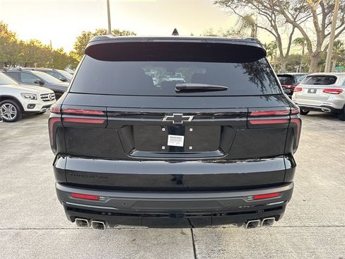 Used 2026 Chevrolet Traverse LT w/ Midnight/Sport Edition image 24