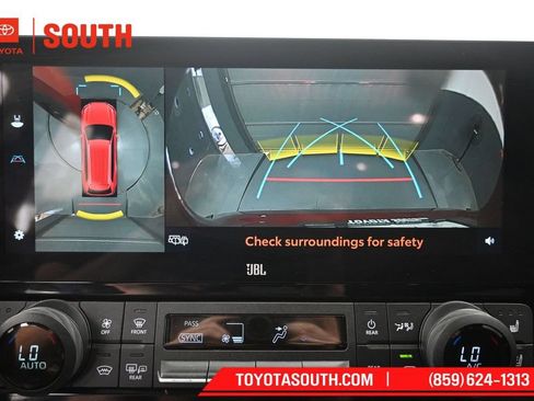 Used 2024 Toyota Grand Highlander AWD image 24