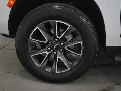 Used 2021 Chevrolet Tahoe Z71 image 31