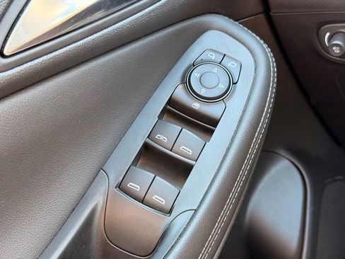 Used 2024 Buick Encore GX Preferred FWD image 22