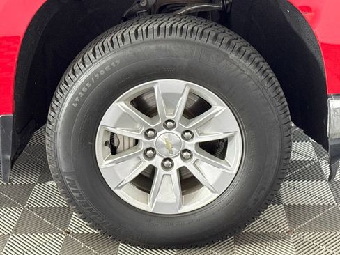 Used 2021 Chevrolet Silverado 1500 LT AWD/4WD image 46
